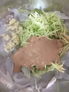Make cucumber with green bean skin step 7