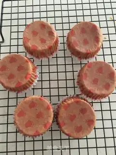 Make Sesame date cupcakes step 8