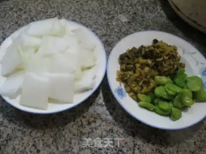 Make Snow pickles, bean soup step 0