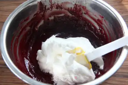 Make Red velvet cake step 5