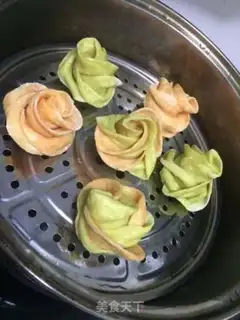 Make Rose rolls step 6