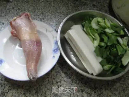 Make Chicken-legged pastry soup step 0