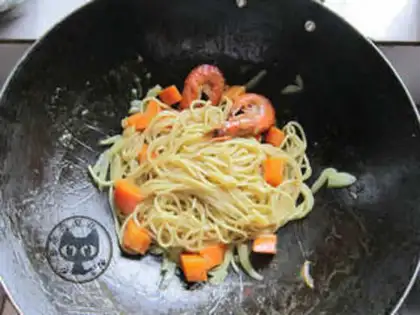 Make Curry seafood. Noodles step 6