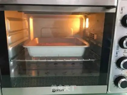 Make A red date McFin cake step 8