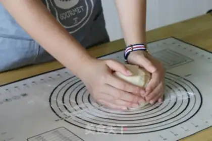 Make Butter buns step 2