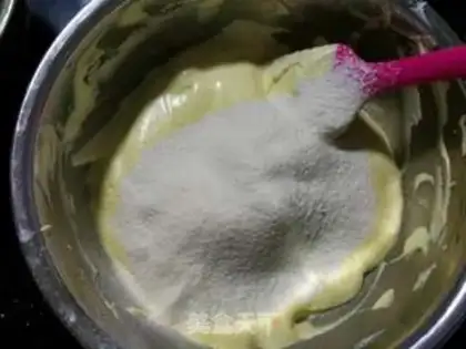 Make Coco SpongeBob cake step 7