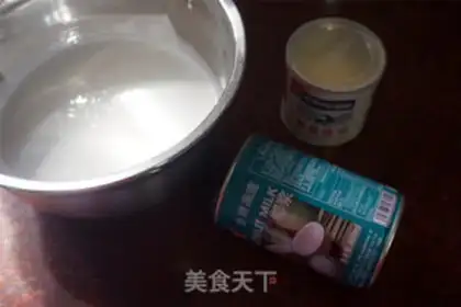 Make Sweet coconut horse hoof cake step 2
