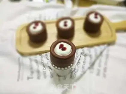Make Coco SpongeBob cake step 15