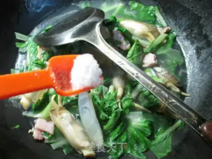 Make Salted cabbage soup step 5