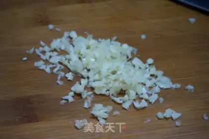 Make Garlic cabbage step 1
