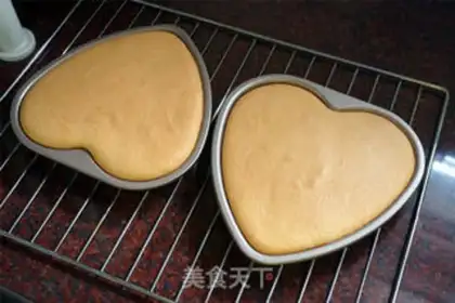 Make Heartless cake step 6