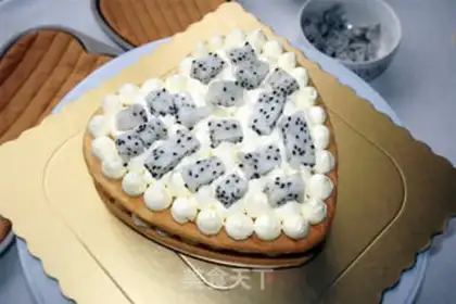 Make Heartless cake step 9