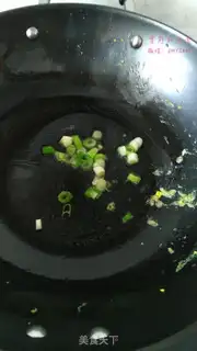 Make Tomato fried eggs step 7