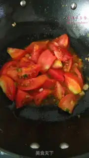 Make Tomato fried eggs step 8