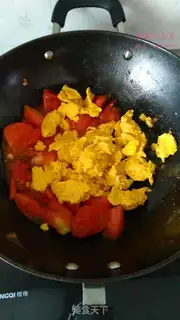 Make Tomato fried eggs step 9