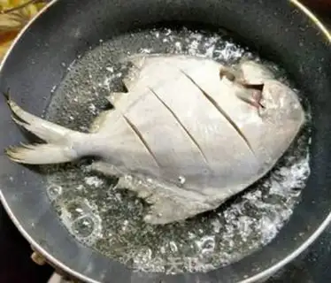 Make Dry-fried piranhas step 3