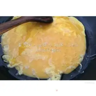 Make Tomato fried eggs step 5