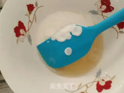 Make Yogurt mousse step 2