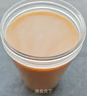 Make Cold milk tea step 3
