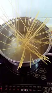 Make Tomato sauce pasta step 4