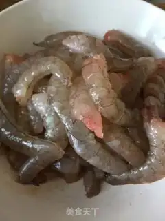 Make Shrimp roller leaves step 1