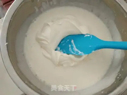Make Yogurt mousse step 8