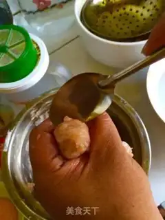 Make Shrimp roller leaves step 5