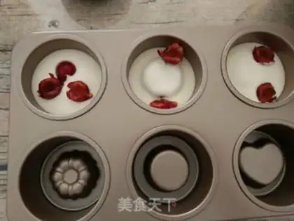 Make Yogurt mousse step 11