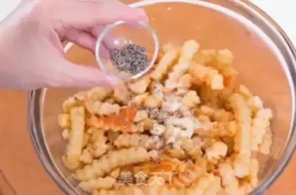 Make Cheese sauce fries step 1