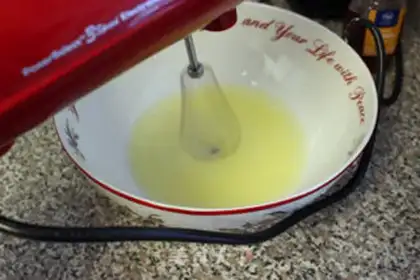 Make Homemade double-skinned milk step 4