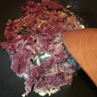 Make Beef fried celery step 3