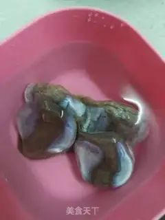 Make Plum and kidney mushroom soup step 2