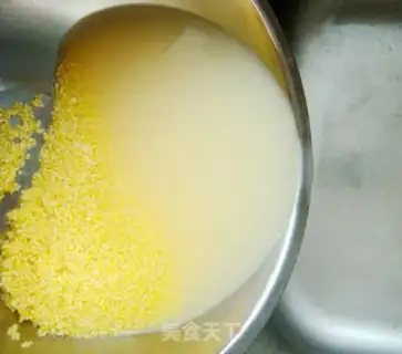 Make Red-tree rice porridge step 1