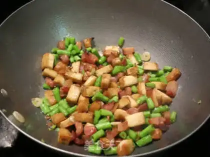 Make The salted meat and the beans step 5