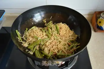Make Chicken bean horn noodles step 10