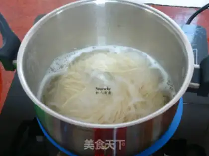 Make Fish noodles step 1