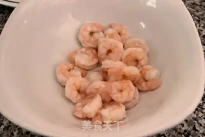 Make pineapple fried shrimp step 3