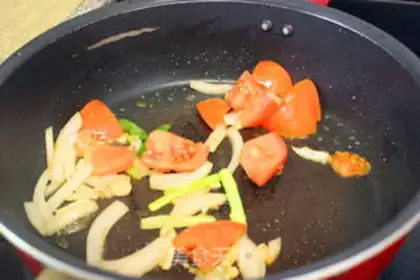 Make pineapple fried shrimp step 4