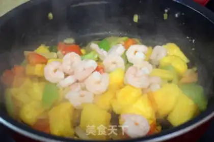 Make pineapple fried shrimp step 6