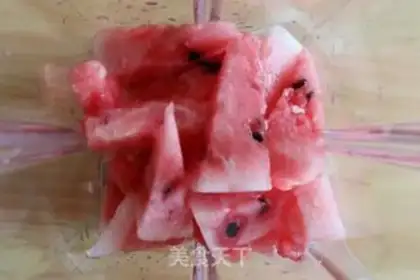 Make Real watermelon popsicle ice step 0