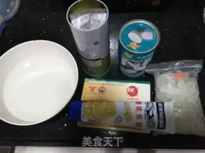 Make Coconut juice with tea and horseshoes step 0