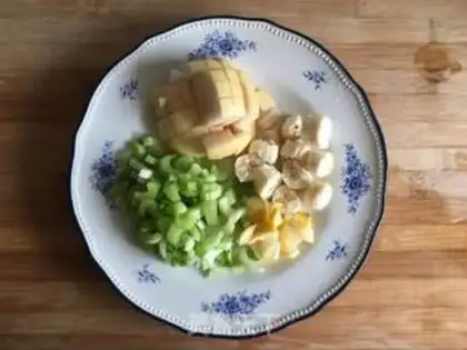 Make Celery Sydney Smutcher step 1