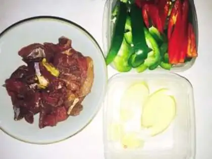 Make Pepper beef step 0