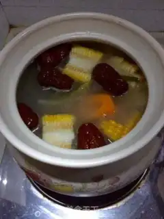 Make Carrot corn pigbone soup step 11
