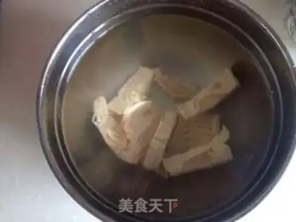 Make The peppers are drying up the pot step 1