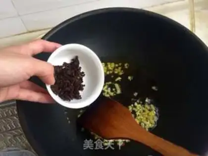 Make The peppers are drying up the pot step 14