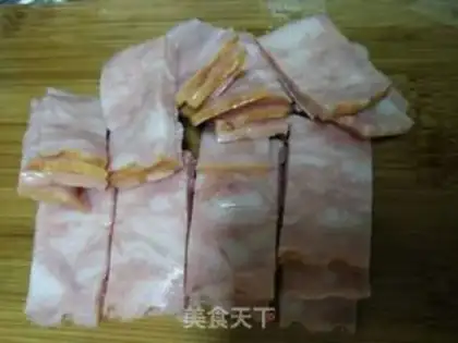 Make Bacon pineapple step 1