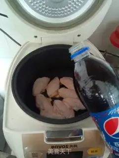 Make Coke chicken wings step 3