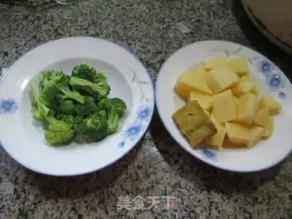 Make Curry orchid potatoes step 0