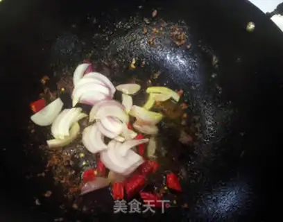 Make Over the spicy noodles step 3